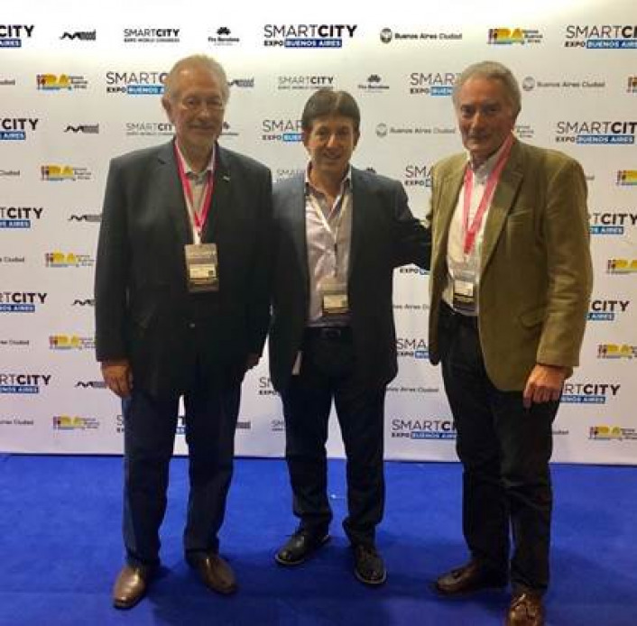 Enrique Greenberg y Hugo Martty junto a  Marcelo Colanero,CEO de Intelektron, en la Smart City Expo Buenos Aires