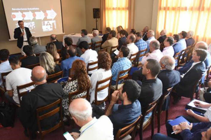 Auditorio repleto en el 1Foro Regional Agroindustrial de Cuyo