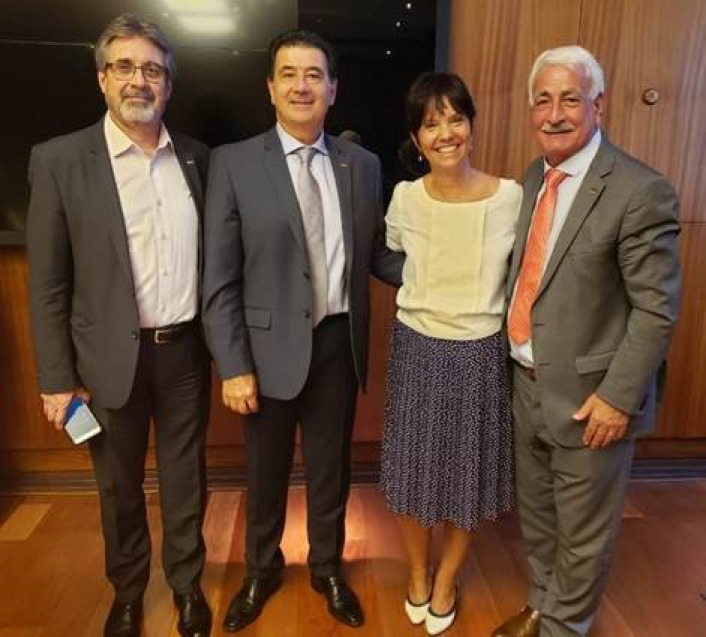 CON APERTURA AL DILOGO: El presidente de CAME, Gerardo Daz Beltrn, junto a la titular de la AFIP, Mercedes Marc del Pont, y los consejeros de la entidad, Alberto Kahale y Salvador Femena