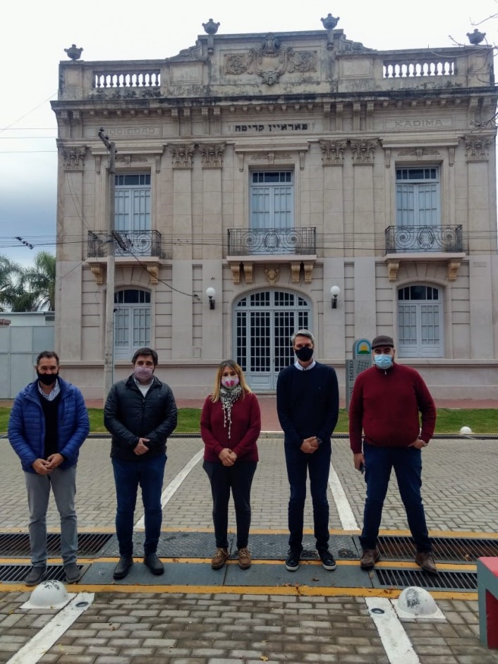 Javier Dellamnica, Sergio Castro, Martn Parzianello, Alejandro Grandinetti e Hilda Zamora durante la recorrida