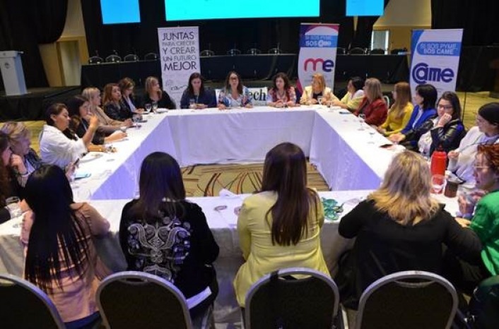 Mesa de trabajo de Mujeres, en el marco de evento Norte Grande Argentino