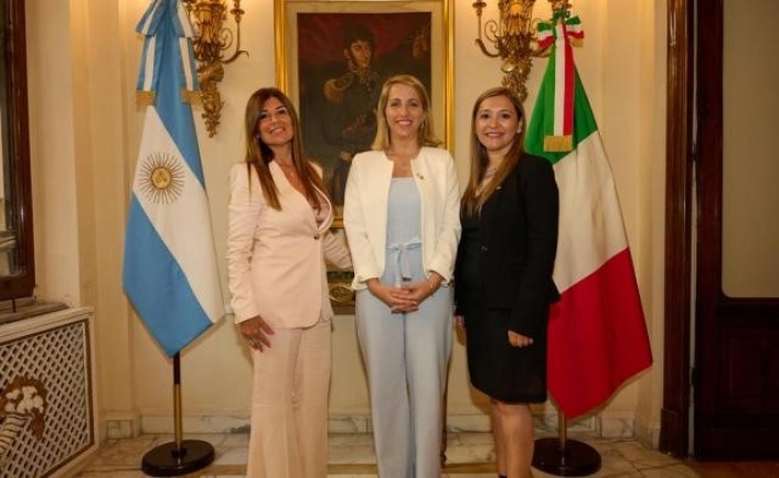 Lina Anllo, Laura Stratta, Natalia Facciolo