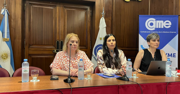 Claudia Fernández, Ma. Laura Teruel y Silvana Mondino