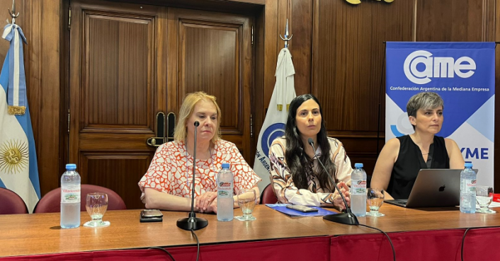 Claudia Fernndez, Ma. Laura Teruel y Silvana Mondino